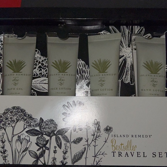 NIB- Aruba Aloe- Island Remedy travel set - Picture 3 of 4